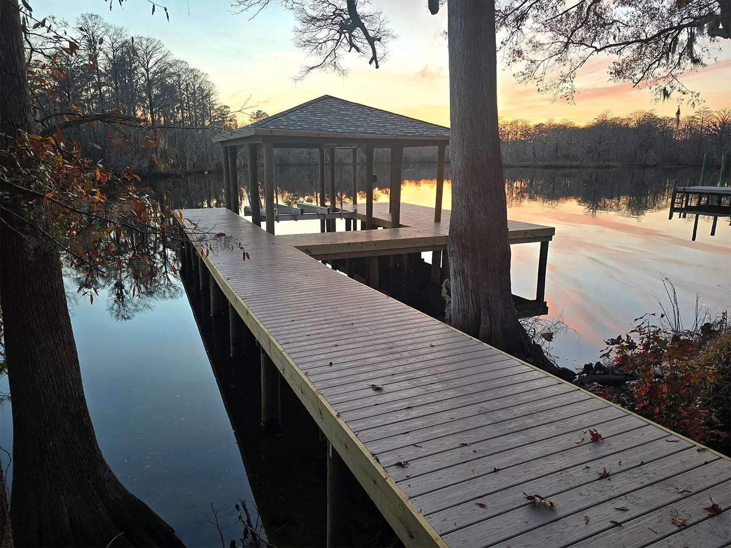 Secluded WearDeck Composite Dock with Boathouse & Boat Lift on Trent River