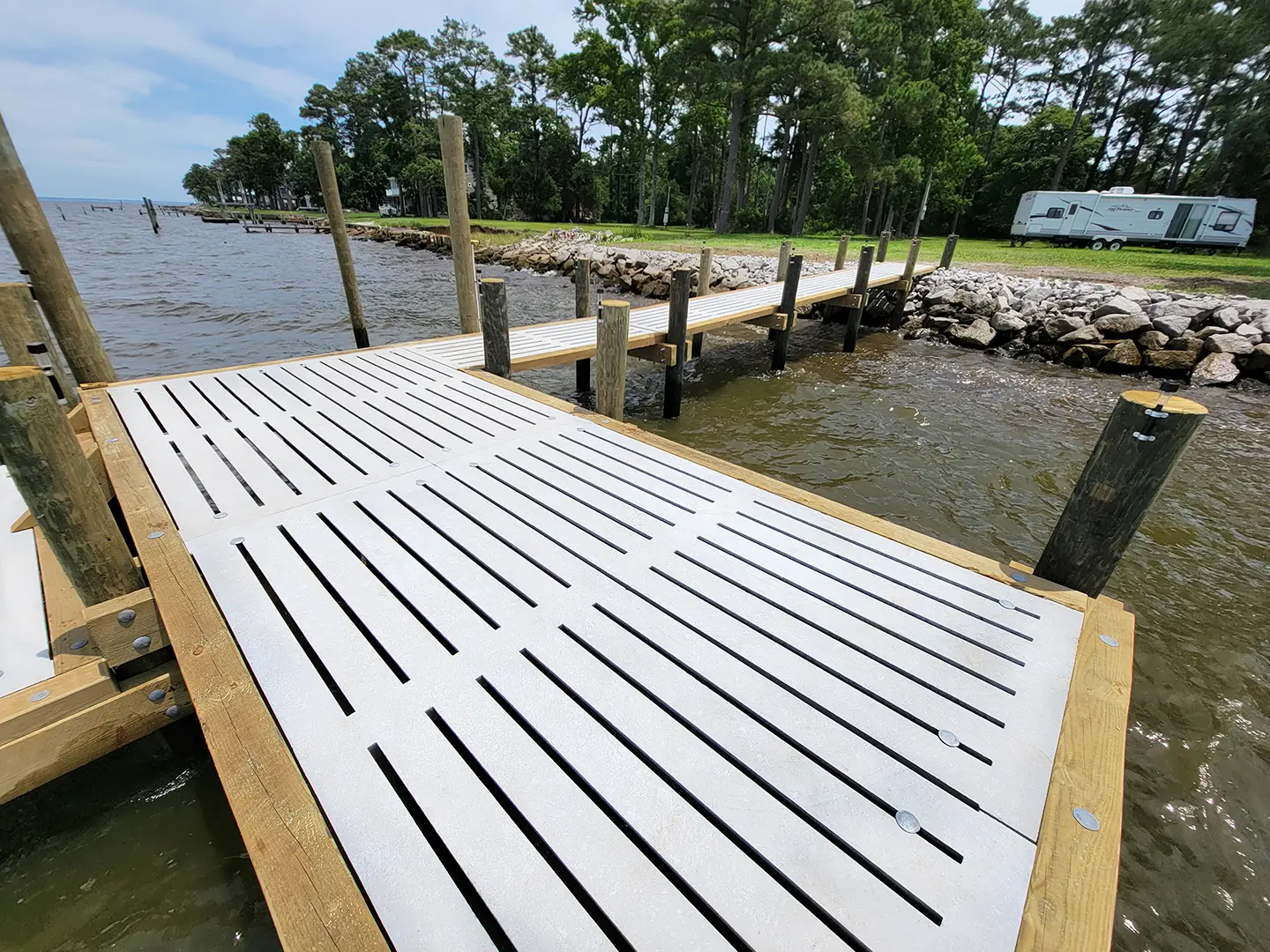 Small Platform Dock 31 Small Platform Dock on Neuse River