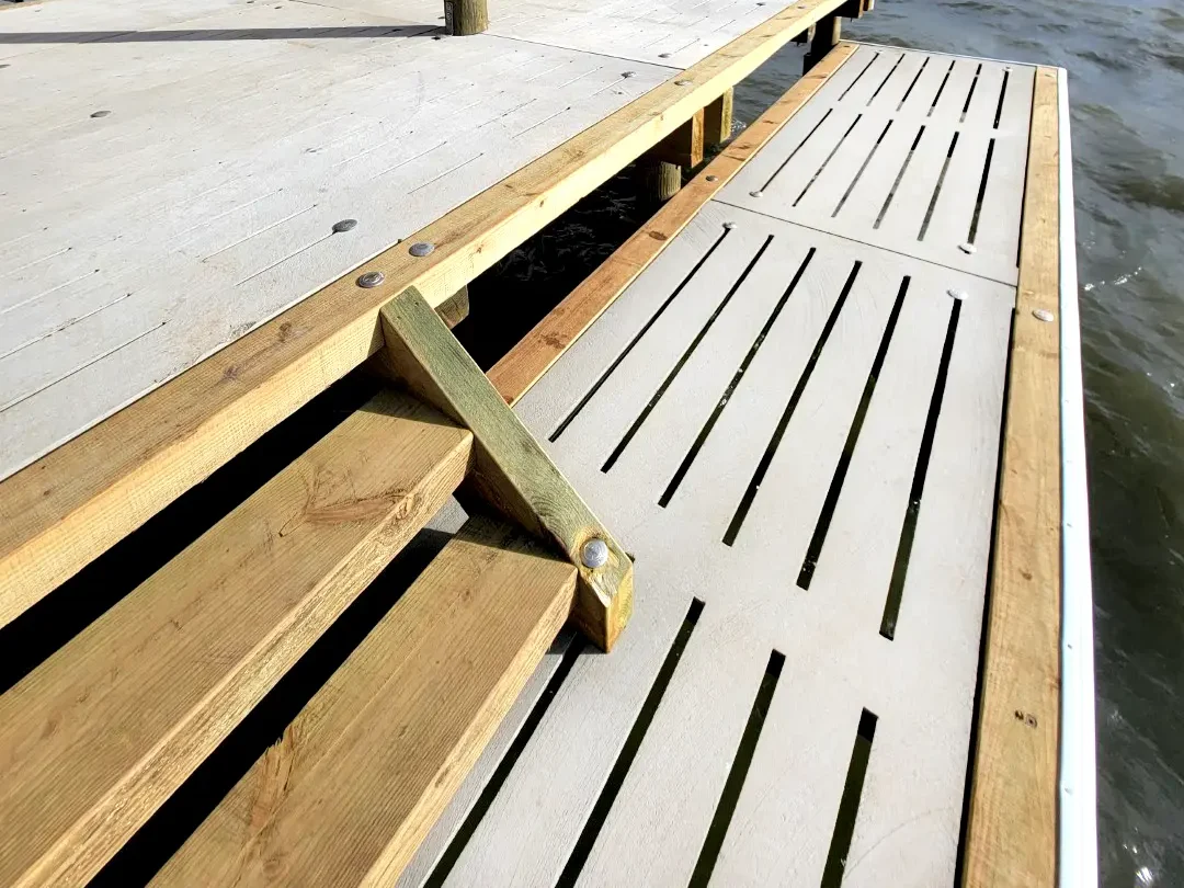400' Dock with Boat Lifts 64 400' Hog Slat Dock with Boat Lifts on Bogue Sound in Newport