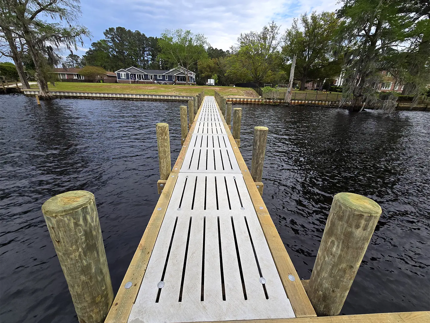 Large Platform Hog Slat Dock on Trent River