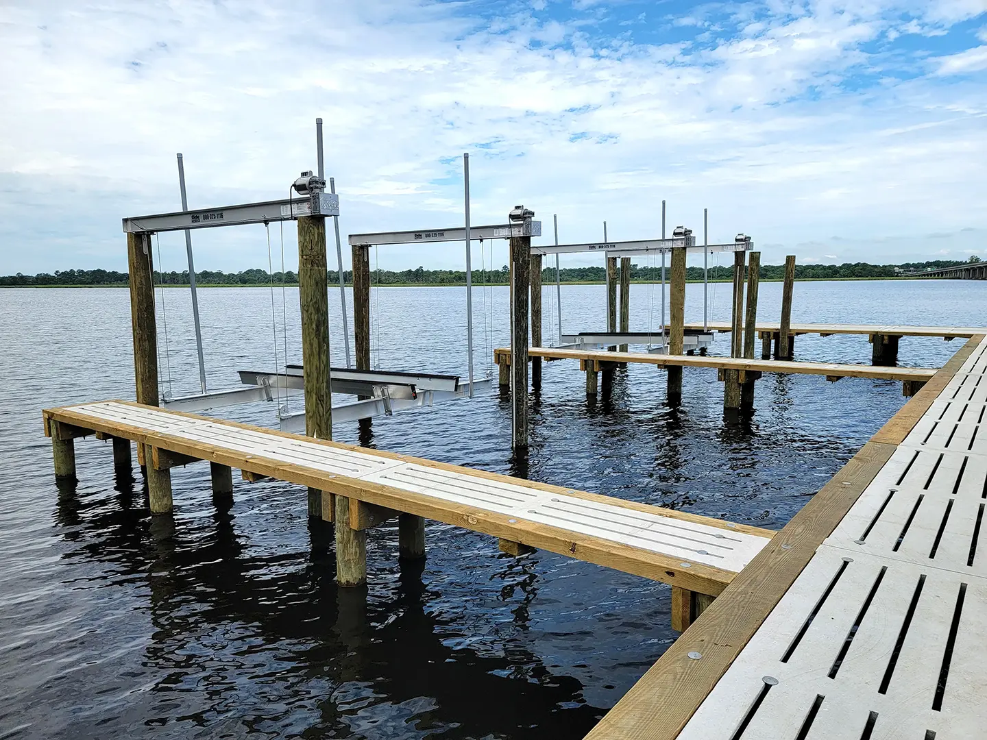 Private Marina + Boat Lifts 54 Private Trent River Marina with Boat Lifts