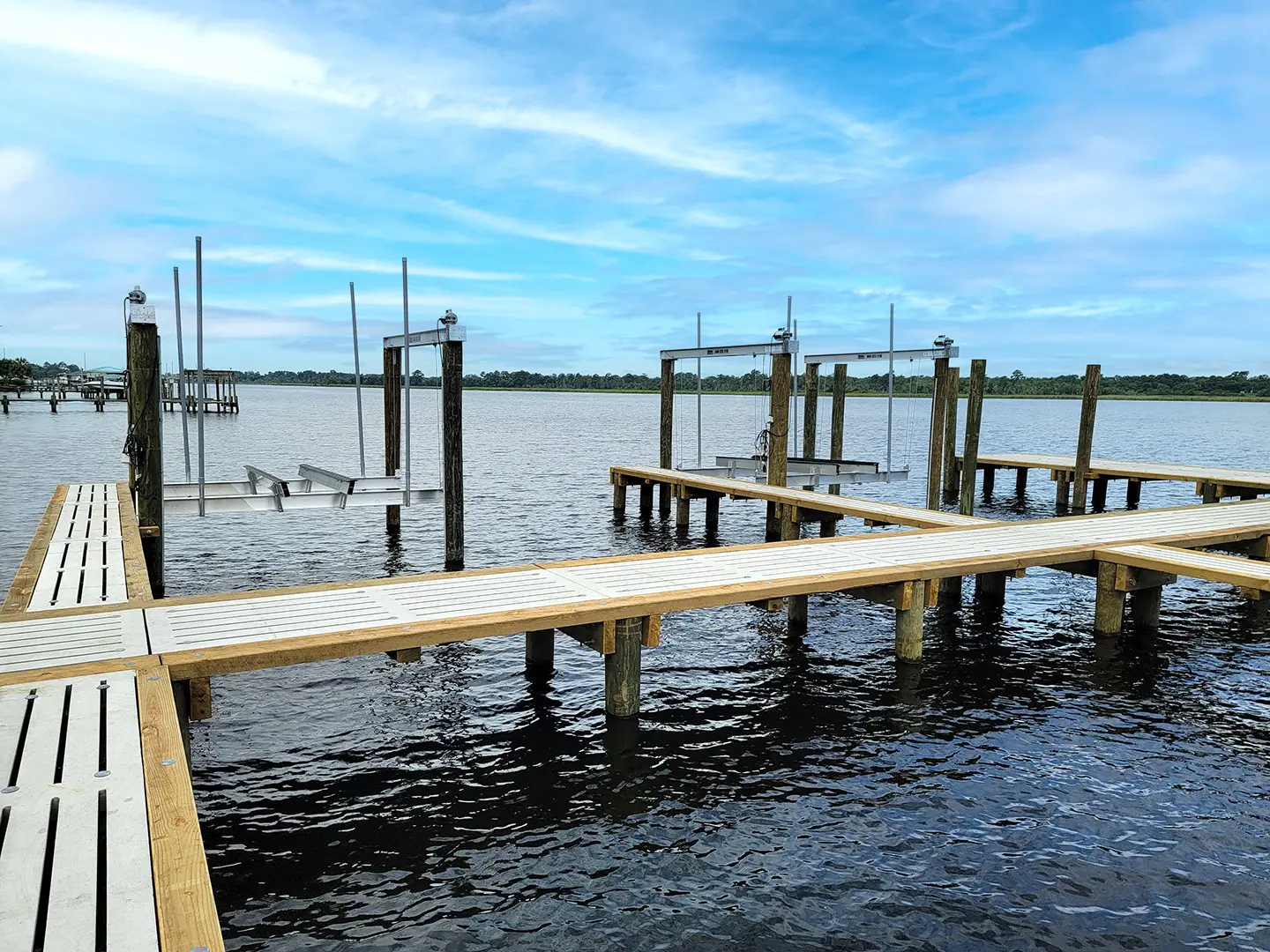 Private Marina + Boat Lifts 56 Private Trent River Marina with Boat Lifts