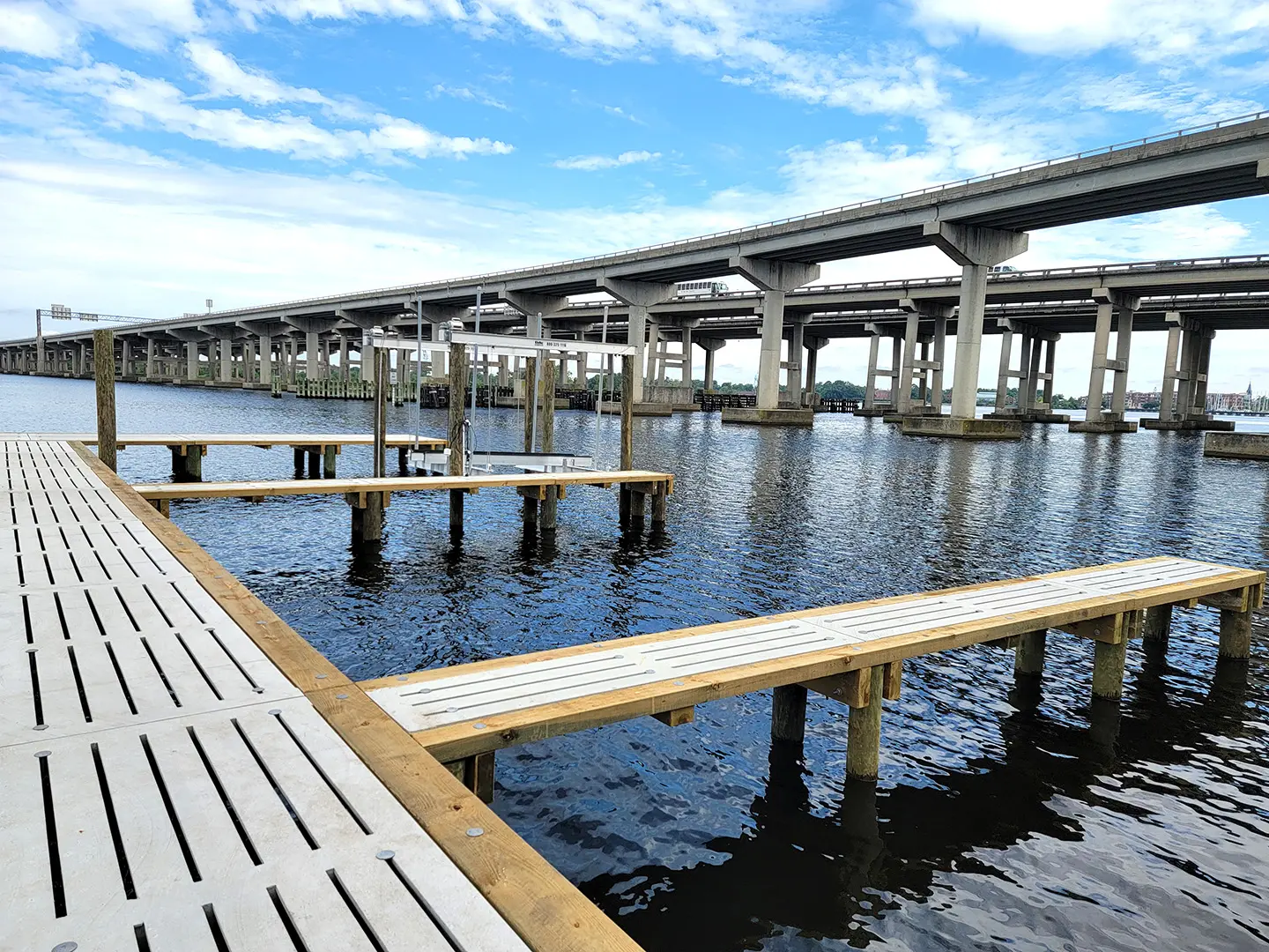 Private Marina + Boat Lifts 55 Private Trent River Marina with Boat Lifts