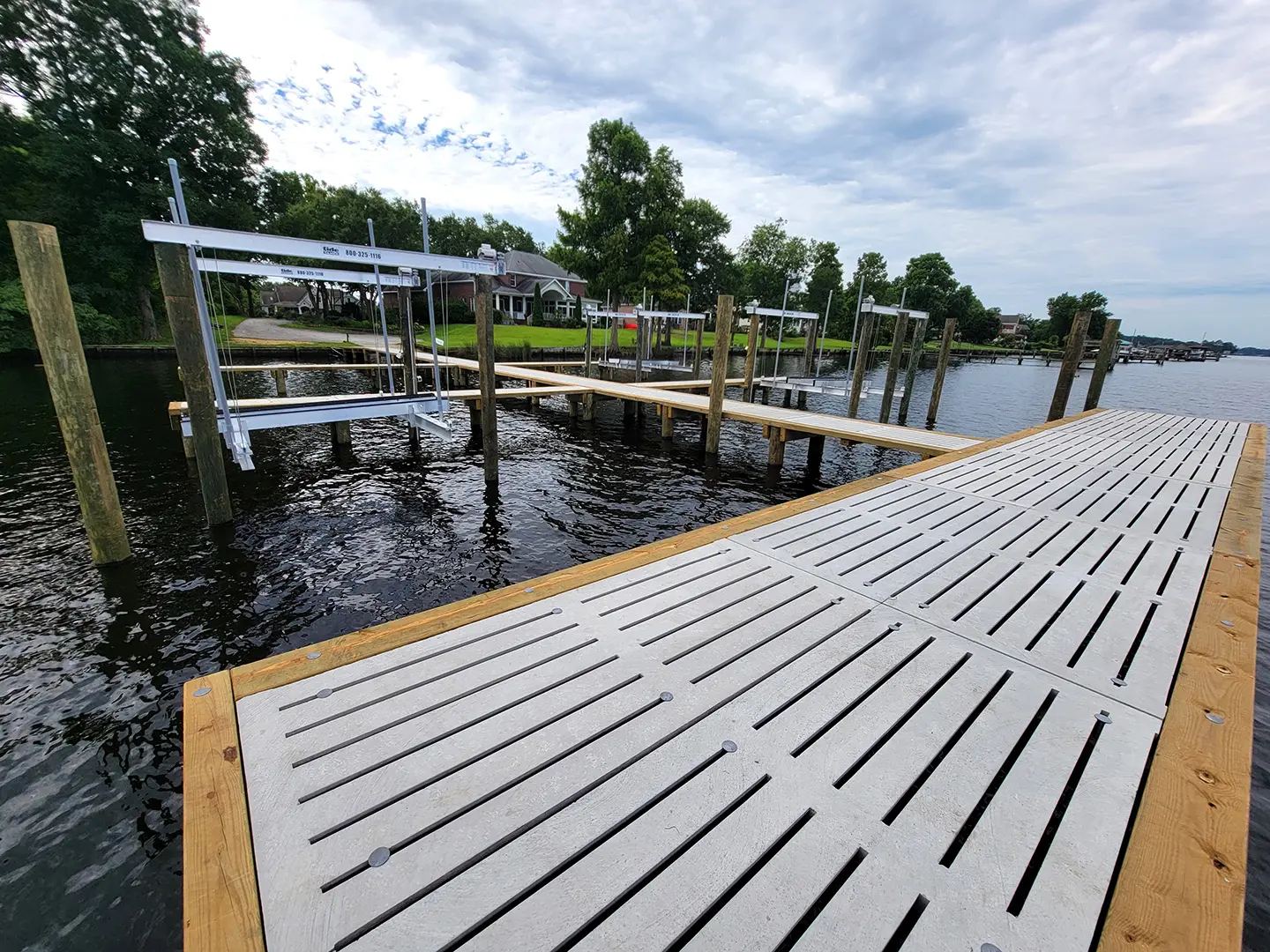Private Marina + Boat Lifts 60 Private Trent River Marina with Boat Lifts
