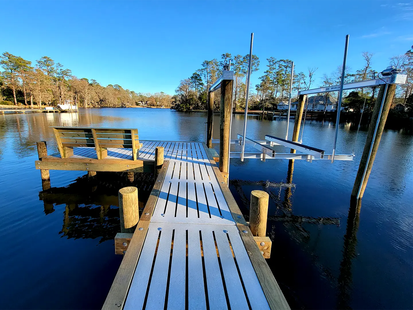 Small Dock & Boat Lift 16 Small Dock + Boat Lift on Wilson Creek