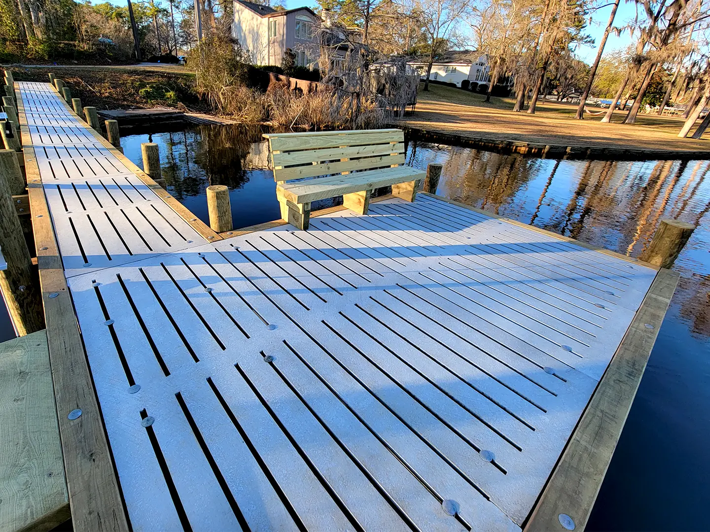 Small Dock & Boat Lift 19 Small Dock + Boat Lift on Wilson Creek