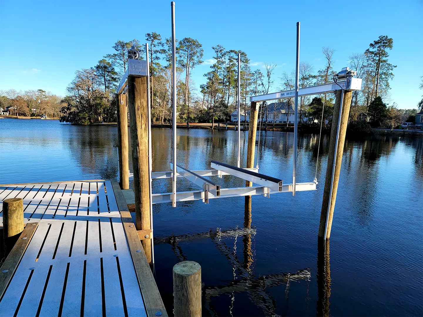 Small Dock & Boat Lift 17 Small Dock + Boat Lift on Wilson Creek