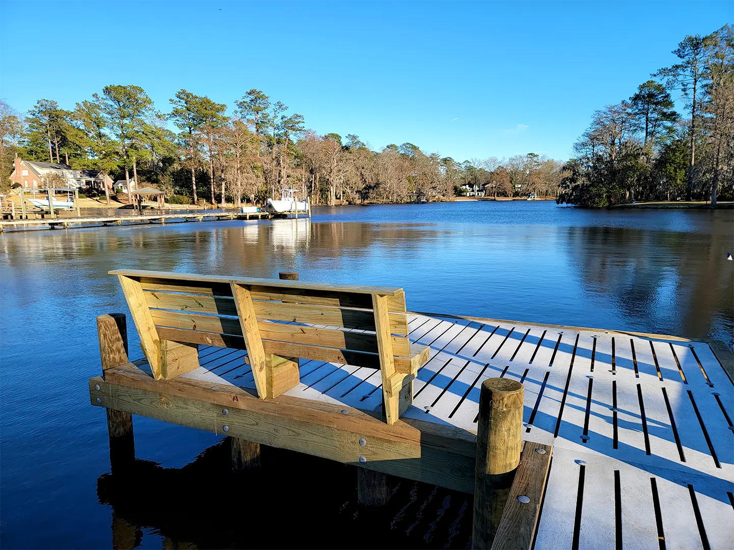 Small Dock & Boat Lift 18 Small Dock + Boat Lift on Wilson Creek
