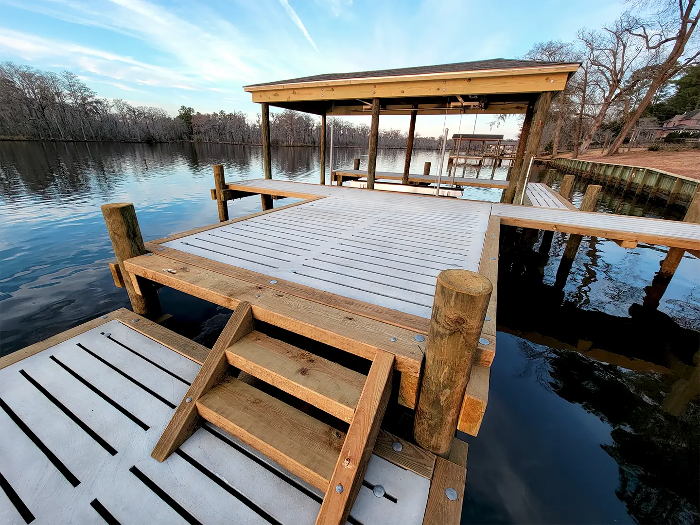 Boathouse + Lift Dock 49 Boathouse + Boat Lift Hog Slat Dock on Wilson Creek